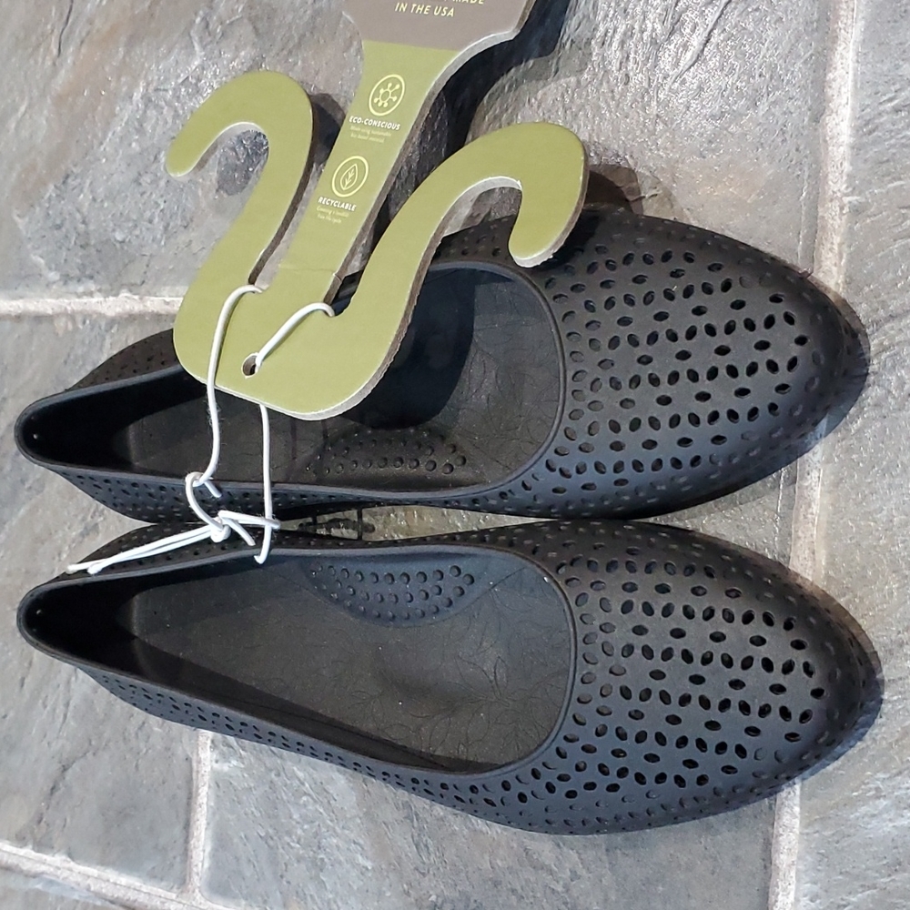 NEW- Black Okabash Girls Dress Shoes